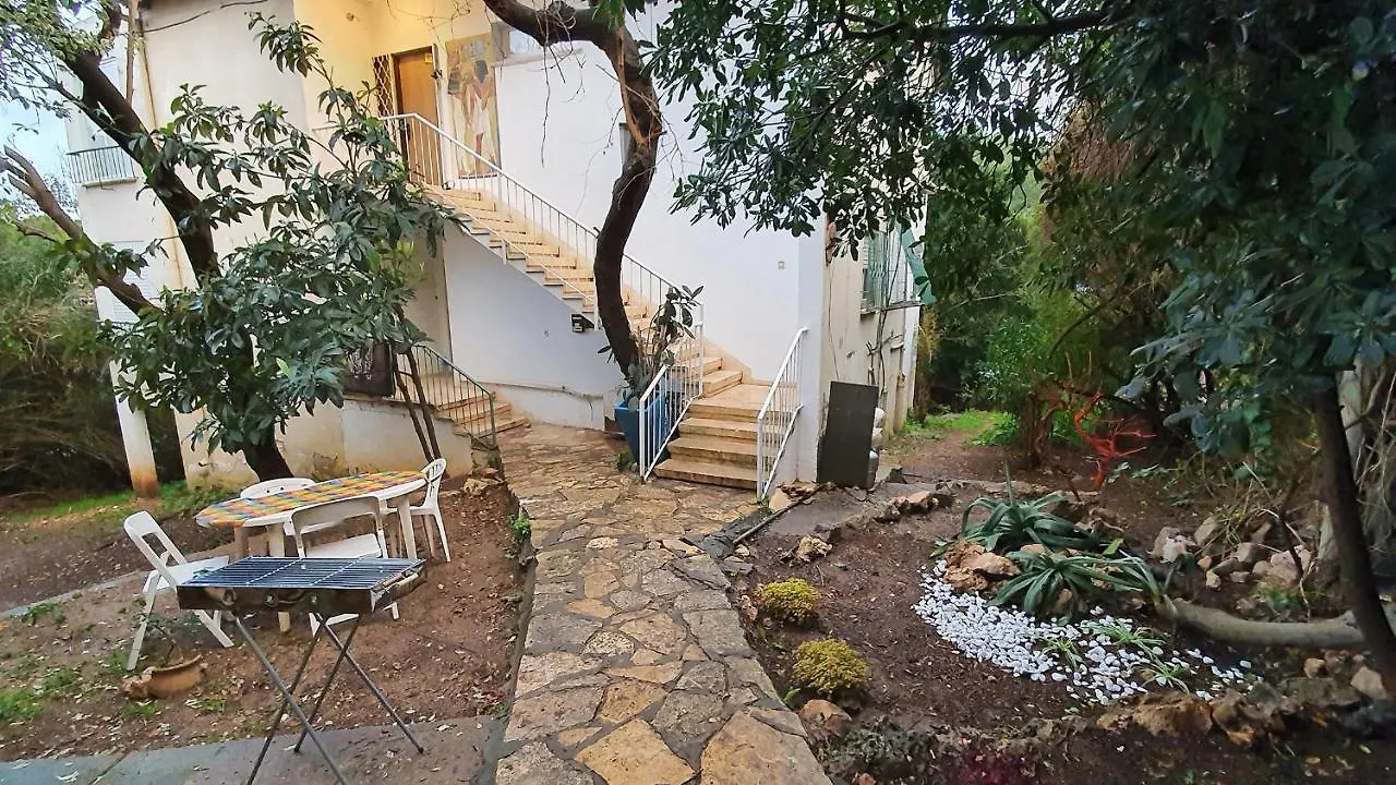 Holiday home Alice Gallery House Haifa