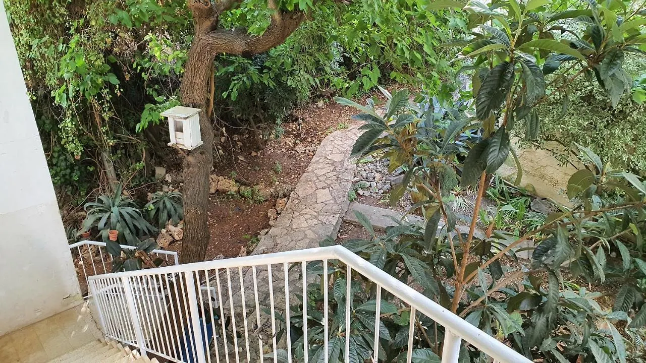 Alice Gallery House Haifa Holiday home